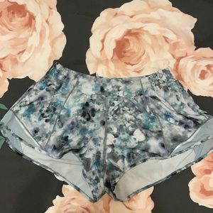 2.5 lululemon hotty hot shorts